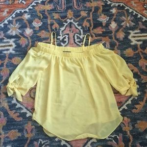 🍋NWOT - A. Byer ~ Flowy Off the Shoulder Top🍋